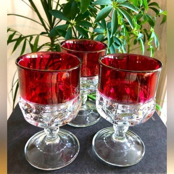 Beautiful Ruby red glasses - 3 - Picture 2 of 5